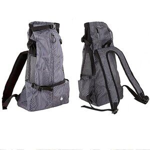 NWT Arcadia Trail Dog Soft Carrier Backpack - Reflective Black/White‎